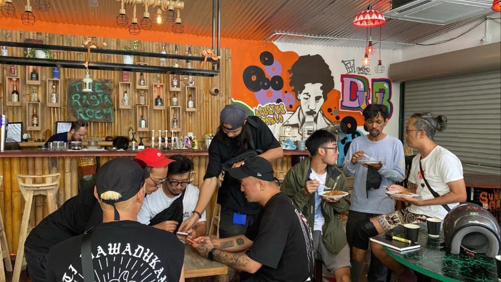 H2 Worldpackers , The Social Hotel Kota Kinabalu Buitenkant foto