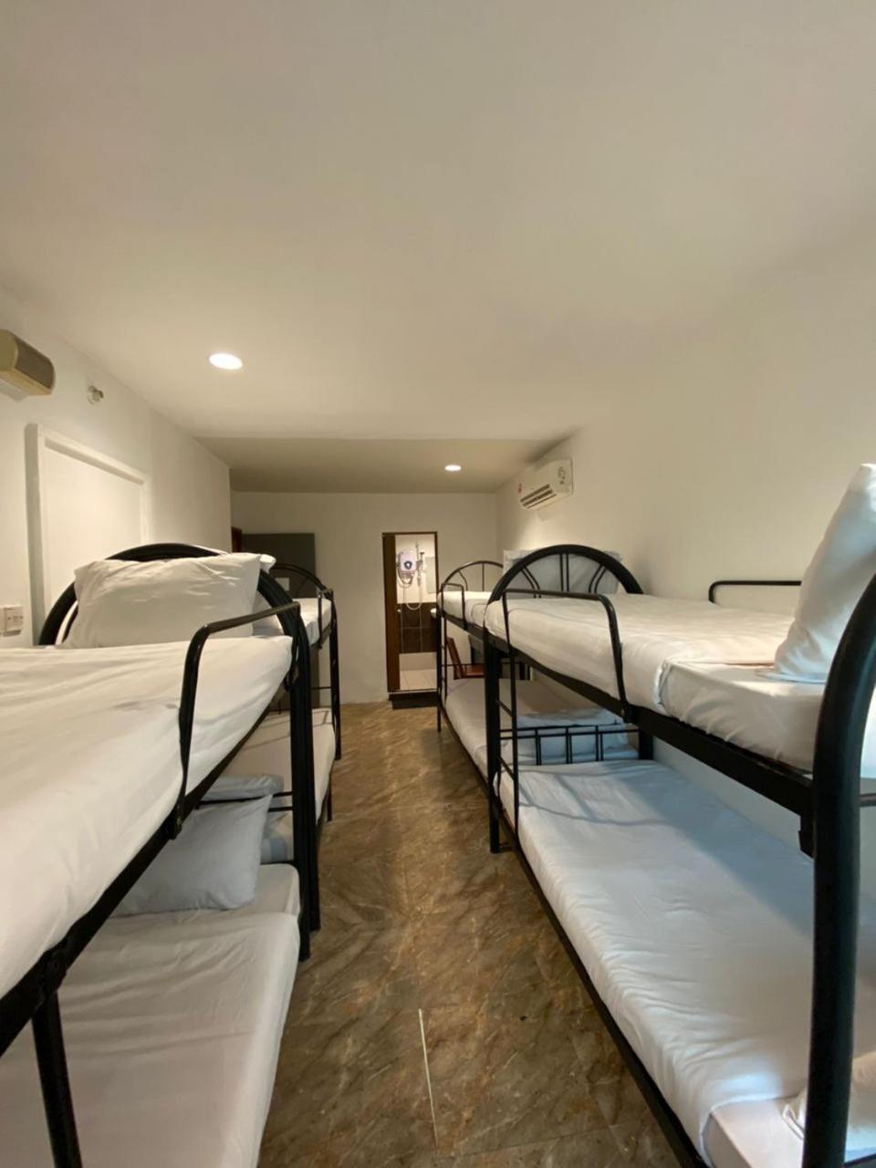 H2 Worldpackers , The Social Hotel Kota Kinabalu Buitenkant foto