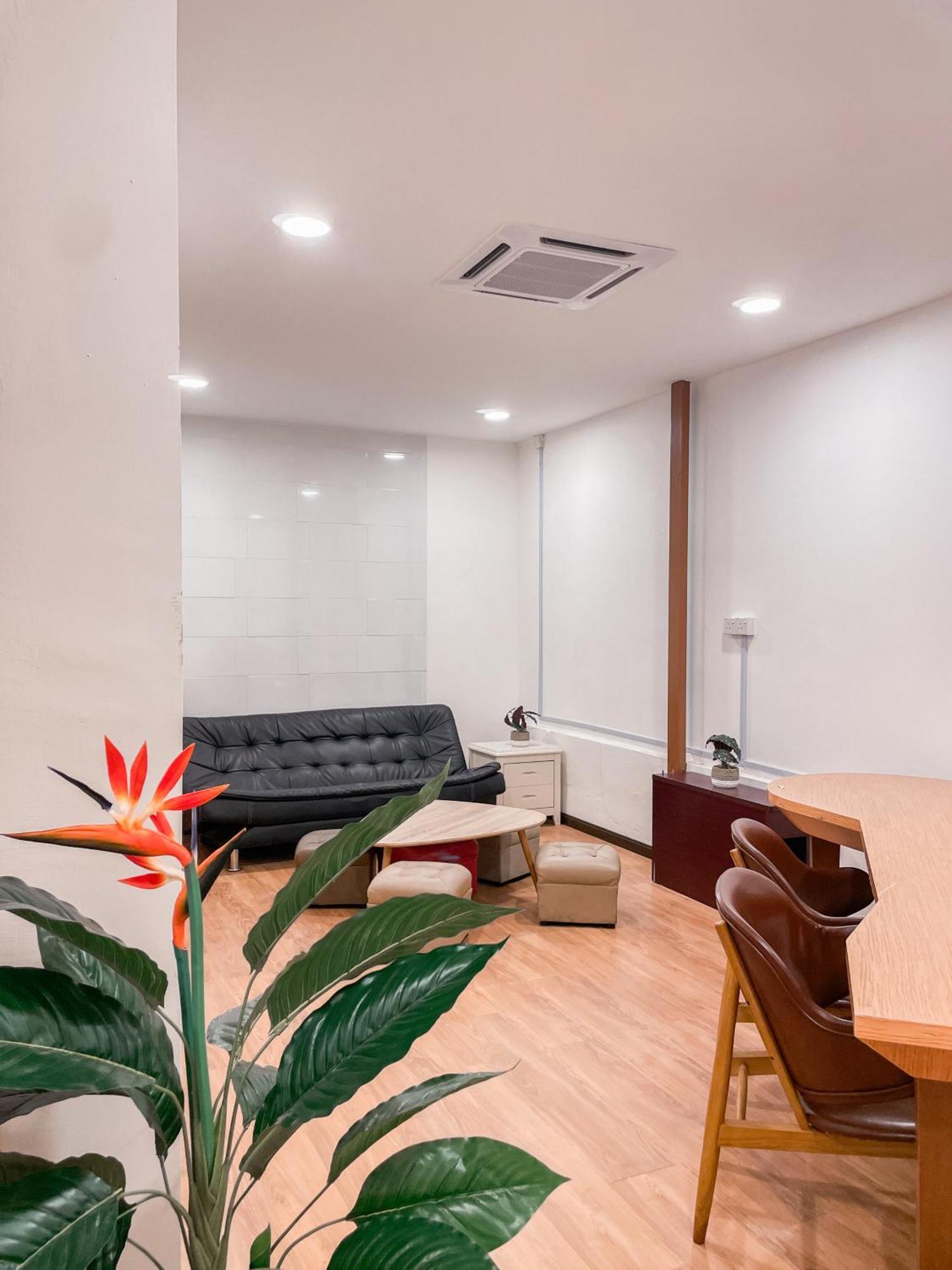 H2 Worldpackers , The Social Hotel Kota Kinabalu Buitenkant foto